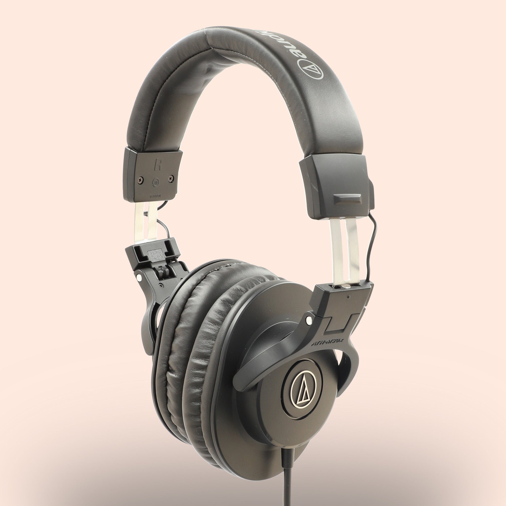 Kopfhörer Audio-Technica ATH-M30x in Schwarz.