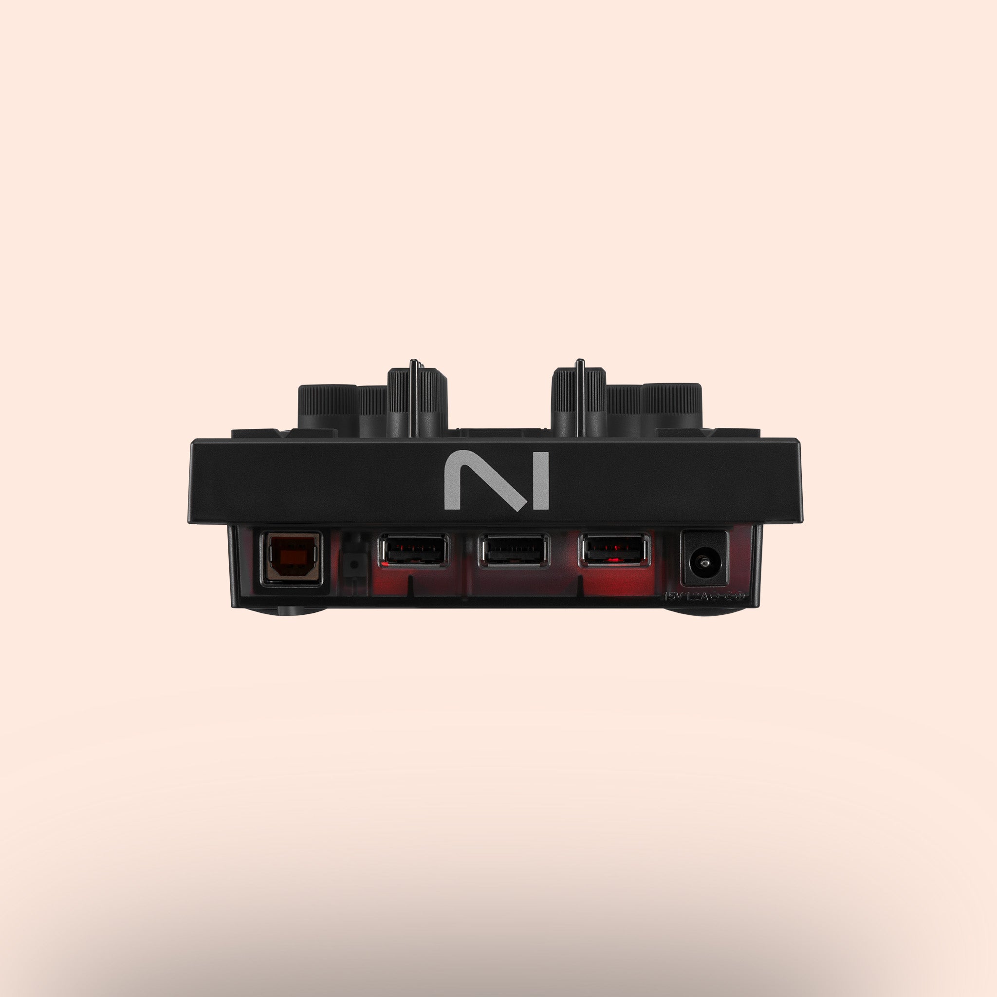 DJ-Controller Native Instruments Traktor X1 MK3 in Schwarz, DJ, Club, Performance.