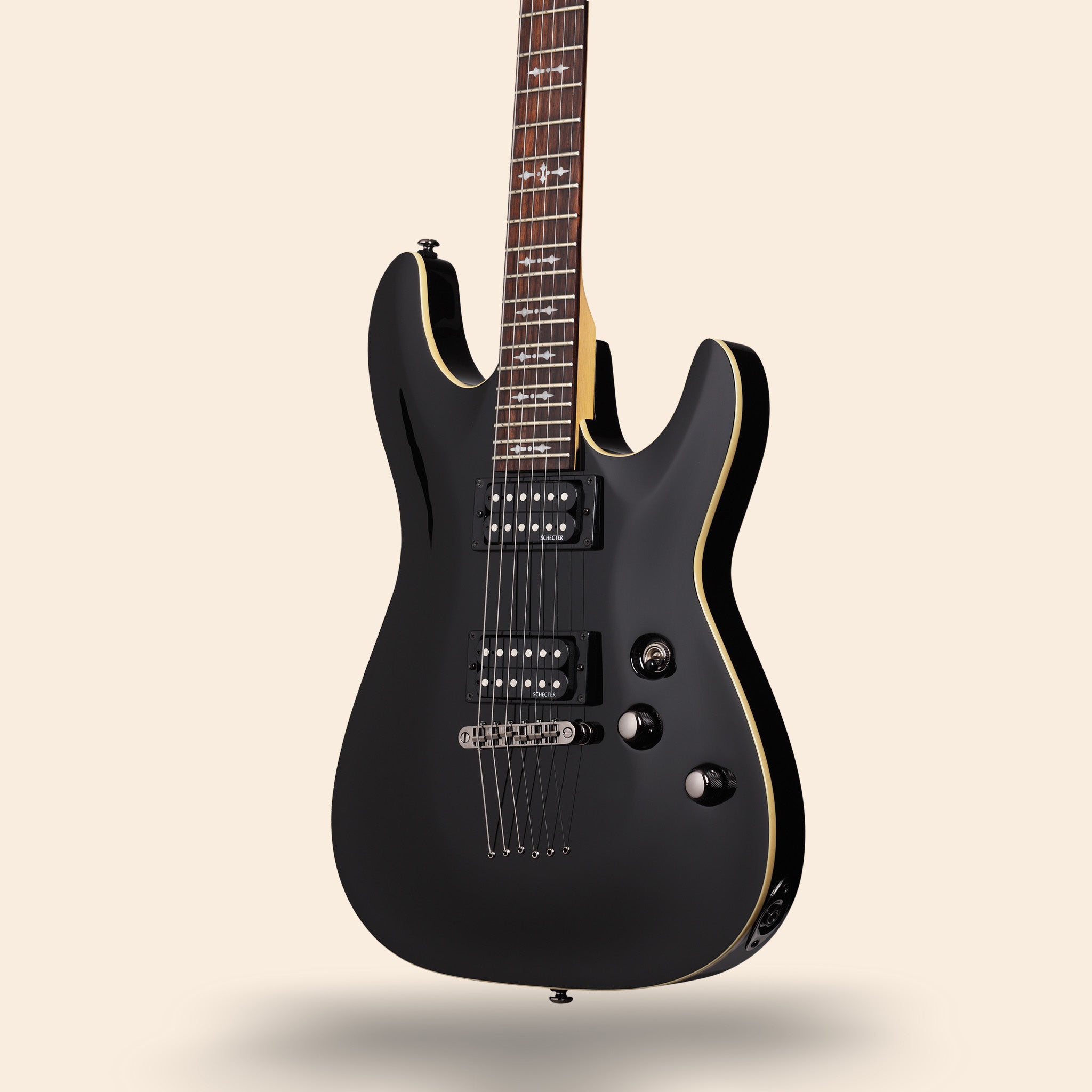 E-Gitarre Schecter Omen 6 in Schwarz, Live, Studio, Bühne.